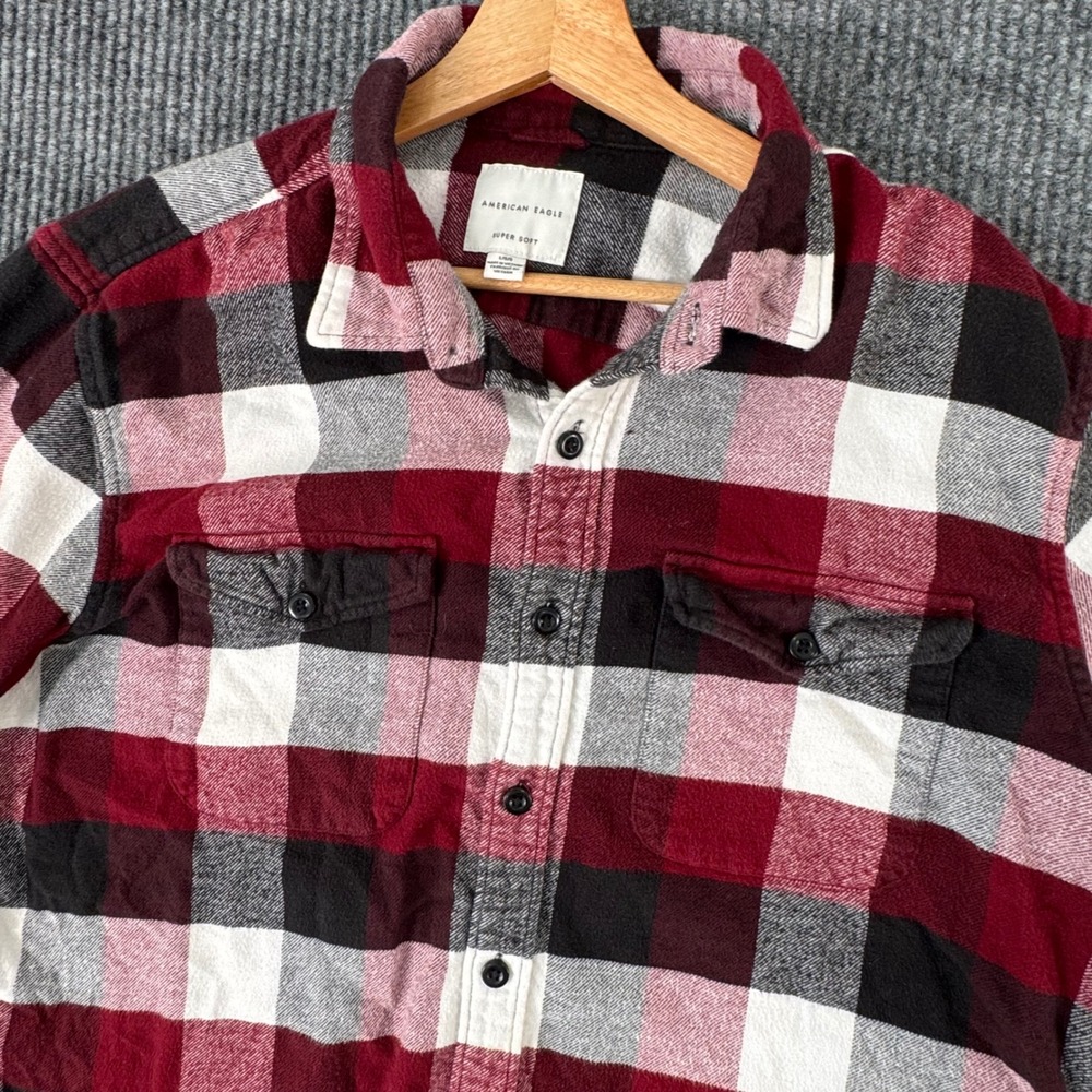 American Eagle Mens L Flannel Shirt Red Plaid Button Up Super Soft Grunge Y2K
